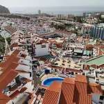 Apartman Modern Apartment, Heated Pool & 2 Terraces Los Cristianos