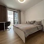 Apartman Modern Apartment, Heated Pool & 2 Terraces
